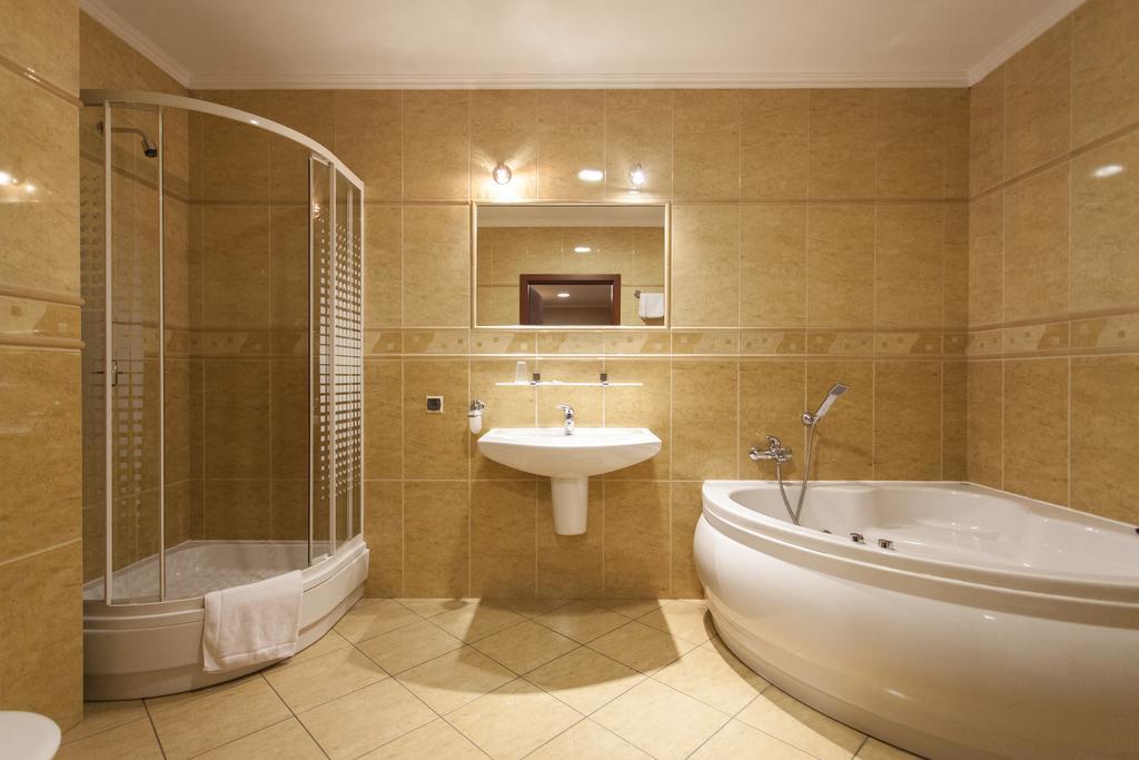 L'Ascada Hotel Сьрем Экстерьер фото