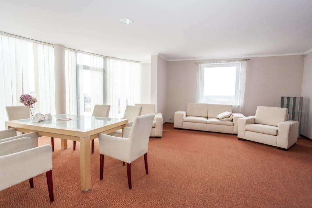 L'Ascada Hotel Сьрем Экстерьер фото
